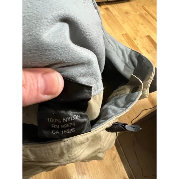 Mountain Hardware 100% Nylon Womens Pants - Size‎ 12 - Picture 3 of 6